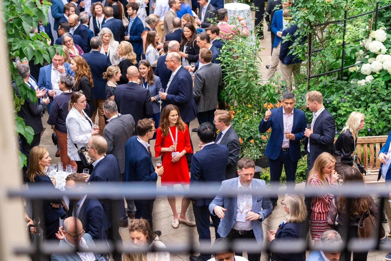 Connect to an Advisor